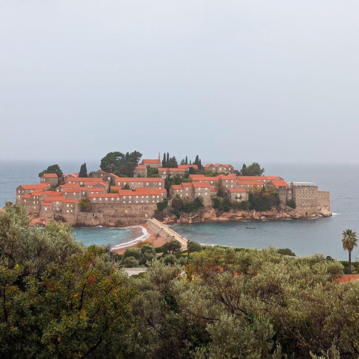 Itinerário em Montenegro: Sveti Stefan, Cetinje e a chegada a&nbsp;Kotor