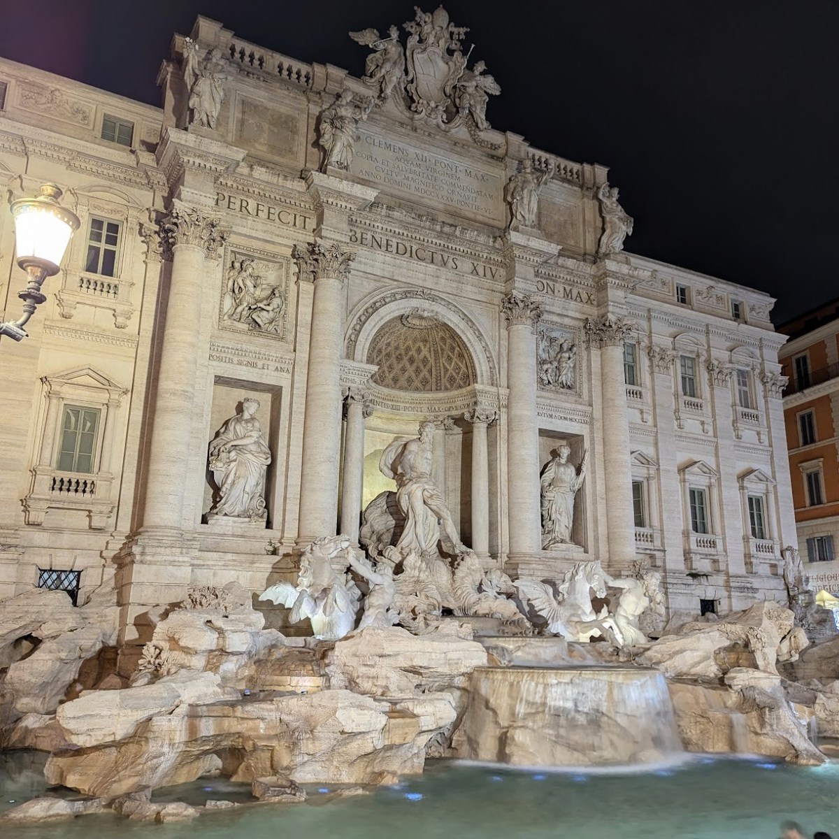 Fonte Trevi, escadarias da Praça de Espanha e mais igrejas em&nbsp;Roma