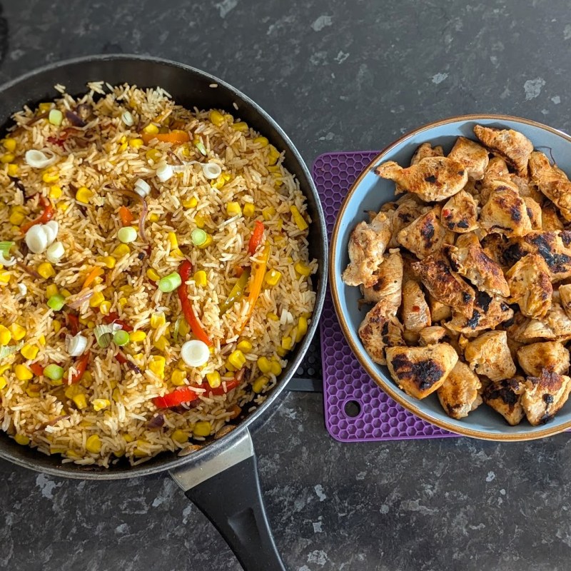 Arroz cajun com frango&nbsp;grelhado